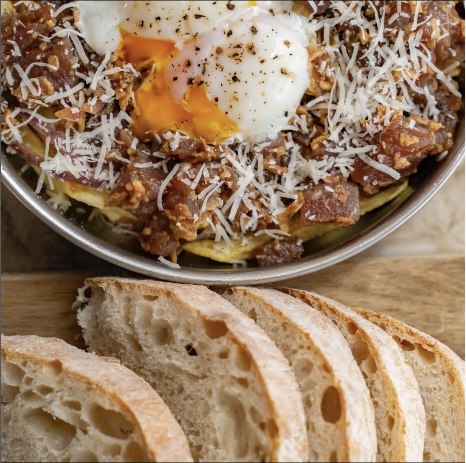 Prato do Acaso — ovos revoltos com ingredientes locais portugueses